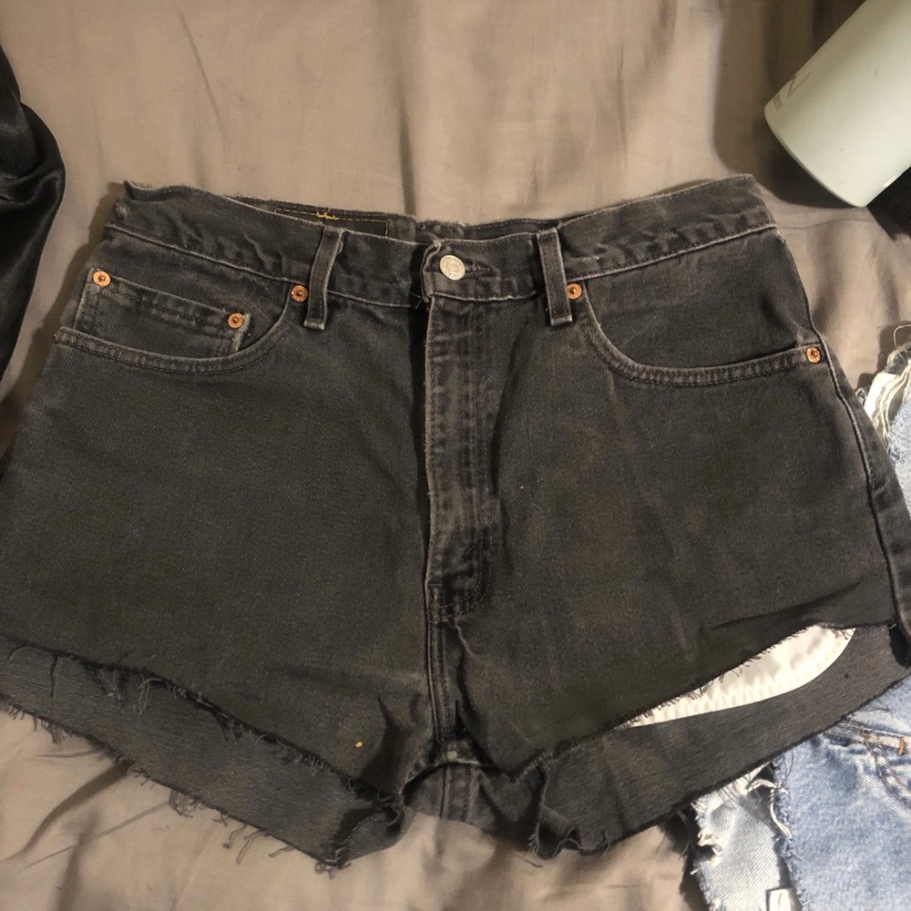 High waisted black Levi’s